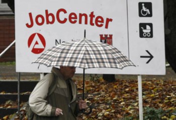 <p>O desemprego na zona euro está no valor mais elevado desde 1998</p>