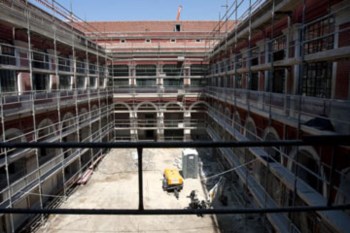 <p>A Parque Escolar tem em curso a terceira fase do projecto de modernização das Escolas</p>