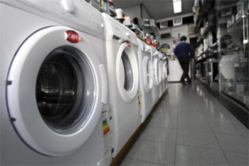 <p>A contenção nas compras vai manter-se, diz estudo</p>