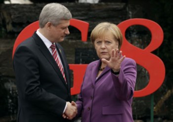 <p>O anúncio foi feito pela chanceler alemã, Angela Merkel</p>