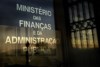 As Finanças querem acabar com concursos que demoram um ano