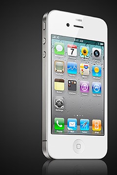 <p>O iPhone 4 é o mais recente modelo do telemóvel da Apple</p>