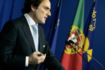 <p>Portas quer que seja permitido aos cidadãos avaliarem “qual é o comportamento do Estado”</p>