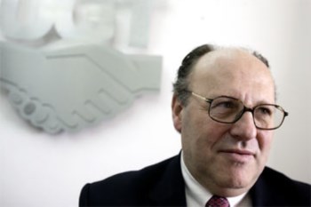 <p>João Proença defende fim do congelamento salarial na função pública</p>