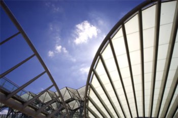 <p>Gare do Oriente é ponto fulcral do projecto da alta velocidade</p>