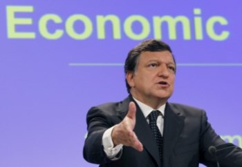 <p>A Comissão Europeia, presidida por Durão Barroso, tomou a iniciativa</p>