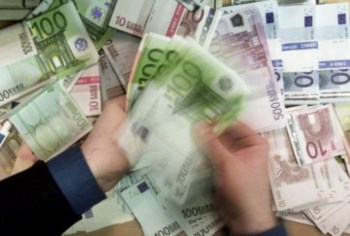 <p>Economia paralela tem subido no sector dos serviços</p>