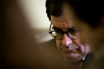 <p>Oliveira Martins, presidente do Tribunal de Contas, promete aumentar a pressão para a aplicação do POCP</p>