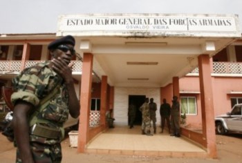 Os militares mantêm forte influência nos destinos da Guiné-Bissau