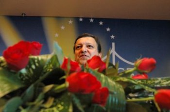 A decisão de distinguir Durão Barroso foi tomada por unanimidade