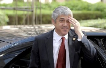 Primeiro-ministro foi recebido com assobios Primeiro-ministro foi recebido com assobios