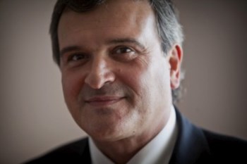 <p>Miguel Relvas não desmente uma eventual subida de IVA</p>