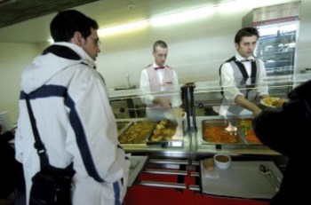 <p>Os sindicatos esperam uma adesão à greve sobretudo nas cantinas da zona centro</p>