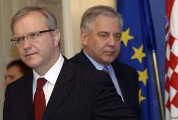 <p>Segundo as estimativas preliminares de Olli Rehn, a assistência financeira a Portugal deverá ascender a 80 mil milhões de euros durante três anos</p>