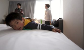 Alguns desalojados do sismo e tsunami estão abrigados em hotéis