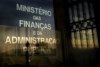O défice de 2010 foi revisto para 9,1 por cento; o de 2011 pode ultrapassar os 4,6 por cento