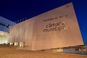 <p>Câmaras municipais voltam a sofrer cortes</p>