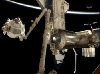 O AMS-2 a ser transportado para a ISS