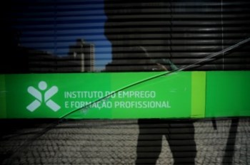 <p>Metade dos desempregados está há mais de um ano nessa situação</p>
