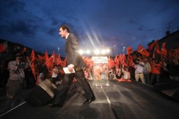 Em campanha ao lado do líder em Macedo Rangel não fixa meta a Passos, mas acredita numa “grande surpresa”  341860?tp=UH&db=IMAGENS&w=350&t=1306440389,04801