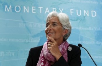 <p>Lagarde fintou repetidas perguntas dos jornalistas sobre a crise grega</p>