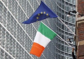 <p>Resgate financeiro à Irlanda é de 85 mil milhões de euros</p>