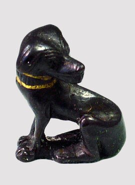 Uma das peças recuperadas, uma miniatura em bronze de um cão