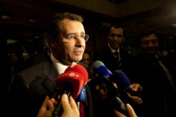 <p>Seguro disse que estão a ser estudadas medidas para garantir maior equidade fiscal</p>