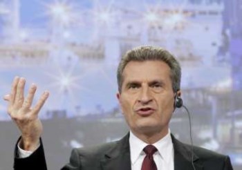 Oettinger defendeu que as bandeiras dos "pecadores da dívida deveria ser postas a meia haste"