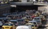 Atenas assistiu ontem ao segundo dia de greve dos transportes