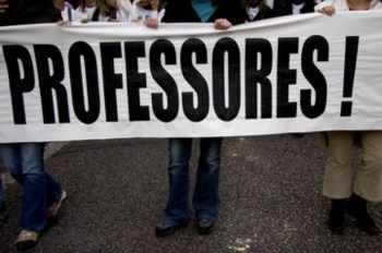 Os sindicatos contestam as colocações da segunda bolsa de recrutamento de professores