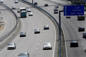 Polícia vai “começar a multar” dentro de 15 dias Câmara Municipal de Estarreja proíbe a passagem de camiões na EN109  359081?tp=UH&db=IMAGENS&w=350&t=1319277331,32813