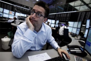 <p>Mercados mostraram ontem não acreditar numa solução para a crise</p>