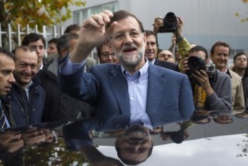 <p>Mariano Rajoy venceu as legislativas espanholas de domingo com maioria absoluta</p>