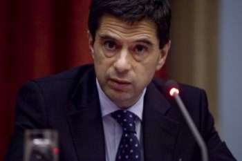 <p>O ministro das Finanças, Vítor Gaspar, já admitiu que recessão será pior que o inicialmente previsto pelo Governo</p>