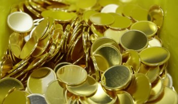 <p>Alemanha, China, Itália, Emirados Árabes Unidos ou Reino Unido já têm máquinas de venda de ouro</p>