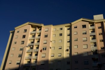 <p>Empréstimos associados às taxas Euribor descem ligeiramente em Janeiro.</p>