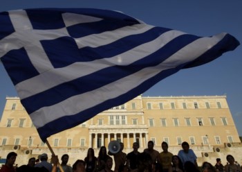 <p>Zona euro pré-acordou um perdão de 100 mil milhões de euros em empréstimos concedidos à Grécia</p>