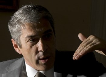 <p>Executivo acusa Governo de Sócrates de ter consumido 70% do défice no primeiro semestre de 2011</p>