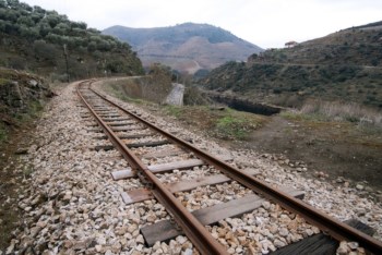 <p>Refer acumula dívida superior a dois mil milhões de euros</p>