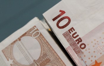 <p>No crédito ao consumo, 1383 milhões eram de cobrança duvidosa em Dezembro</p>