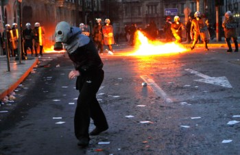 <p>Ministério da Saúde contabilizava 54 feridos no domingo à noite</p>