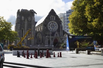 A catedral de Christchurch sofreu graves danos na sequência do terramoto de Fevereiro de 2011