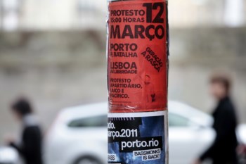 "Manif" foi um protesto contra a classe política mobilizado com a ajuda da Internet