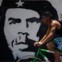Che Guevara em mural, figura omnipresente