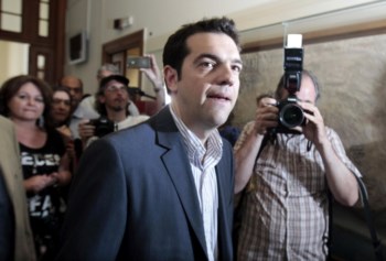 <p>Alexis Tsipras defende a criação de uma comissão internacional para avaliar se a dívida grega é legal</p>