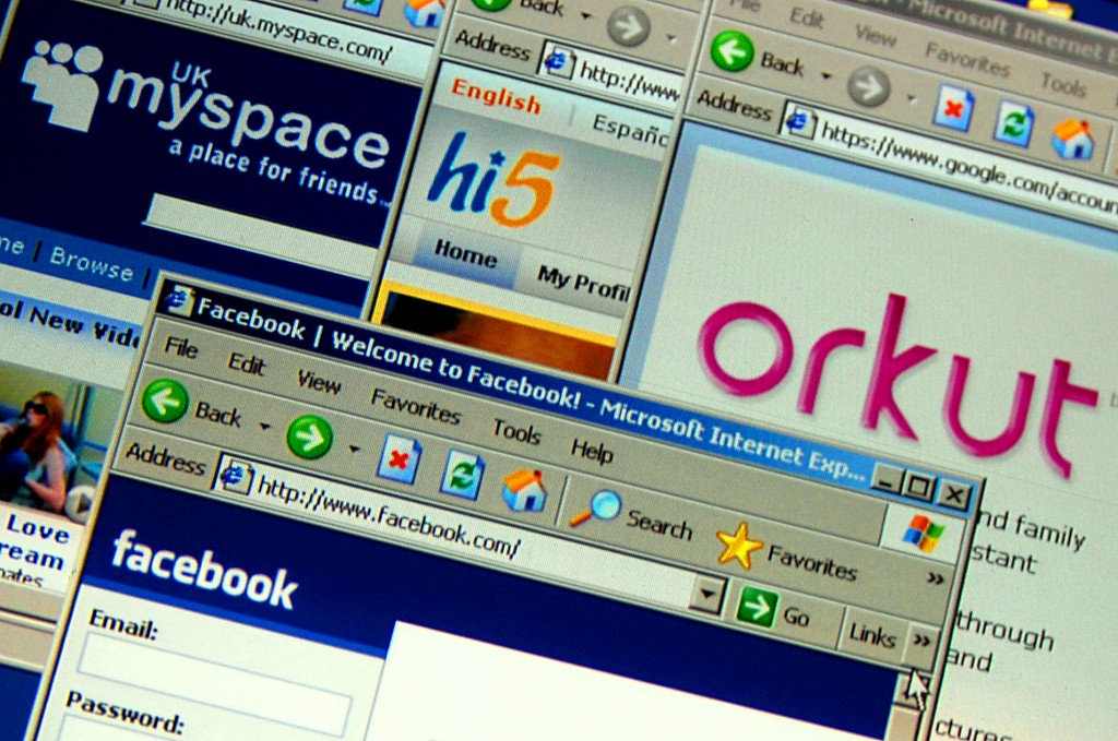 Os sites que ficaram a ver o Facebook passar