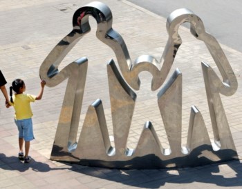 Escultura a promover a política de um filho, em Pequim