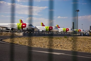 <p>Dos 133 voos afectados, haverá 122 cancelamentos</p>