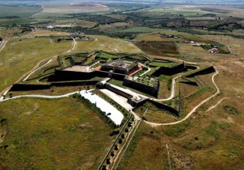 Sistema de fortificações atravessa séculos de história